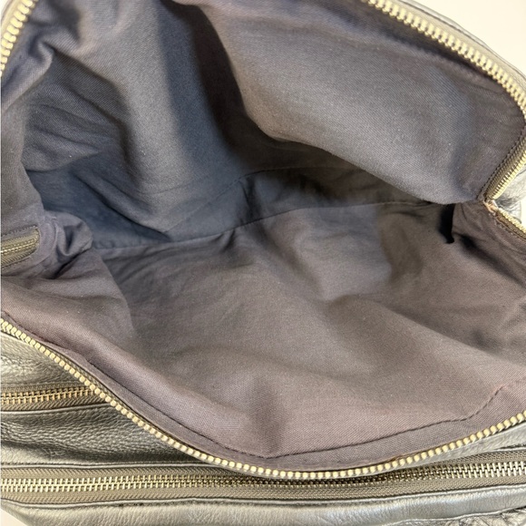 Cole Haan Silver Pebbled Leather Satchel Shoulder Bag Double Handle Zip Top - Picture 13 of 16